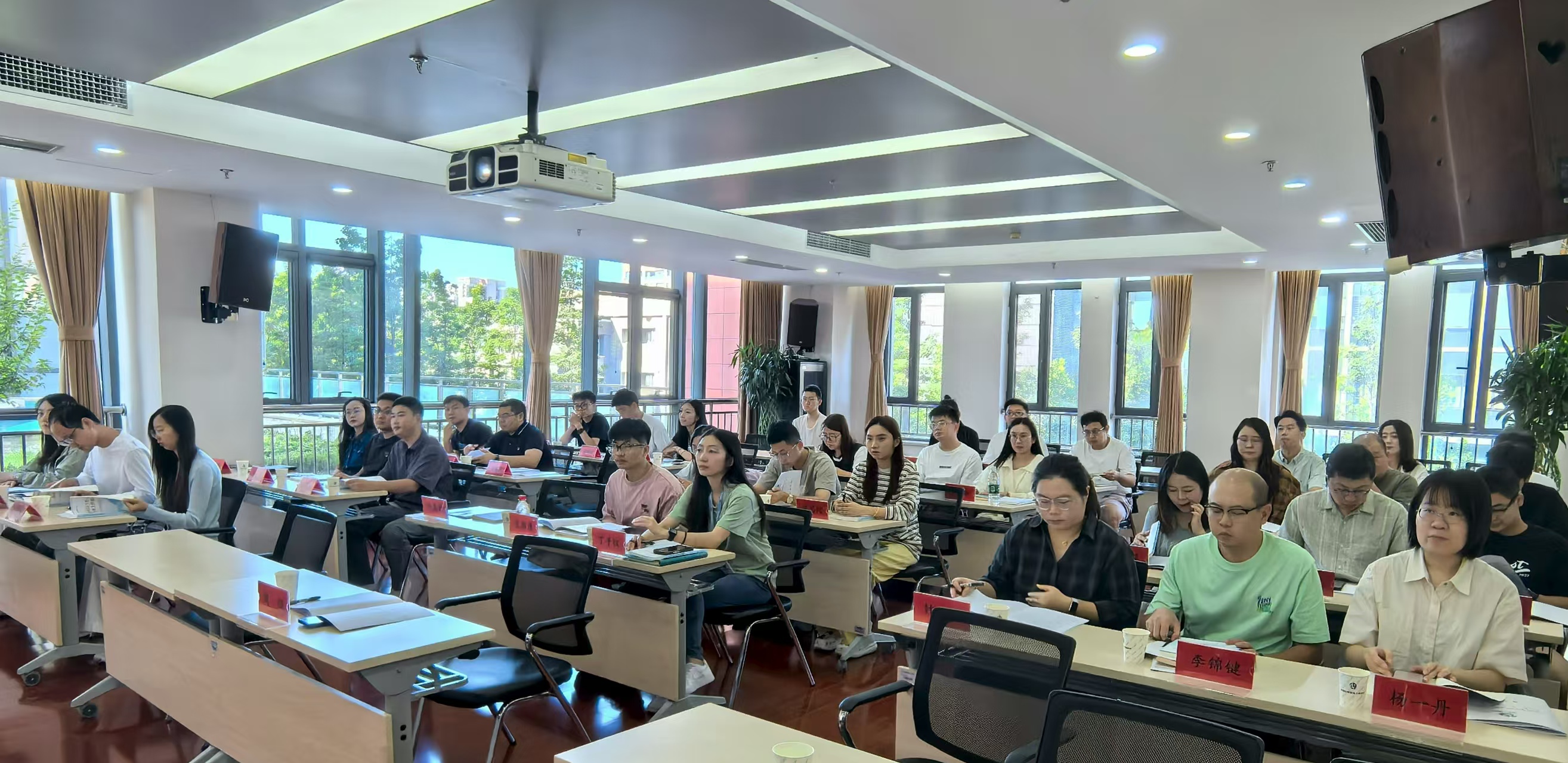 电工所举办2025年度新职工入职培训